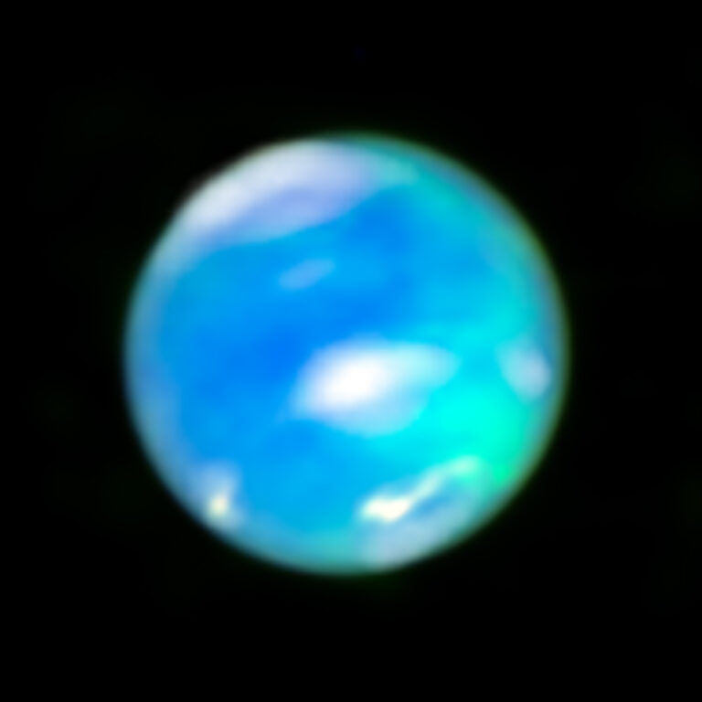image_13779e-Neptune-Aurora